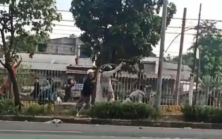 Tawuran Warga di Klender Jakarta Timur Picu Kemacetan Panjang hingga 2 Kilometer
