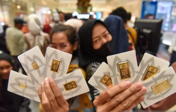 Harga Emas Antam Naik Rp30.000, Kini Tembus Rp2,803 Juta per Gram