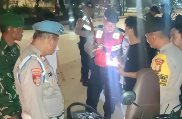 Polisi Tangkap Dua Pengguna Narkoba Saat Patroli Malam Takbiran di Jakarta Utara