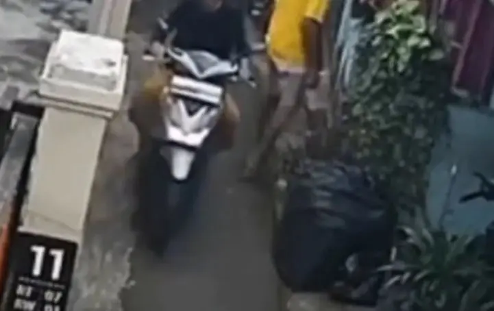 Wanita Pencuri Motor di Pasar Rebo Ditangkap Polisi Usai Viral di Media Sosial