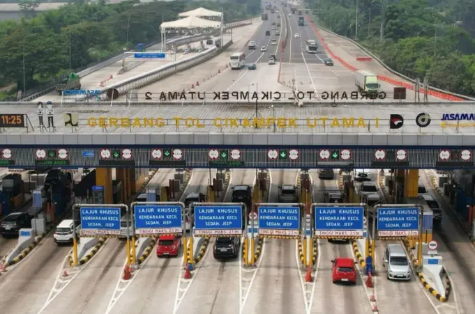 Libur Panjang Idul Adha 2026 Picu Lonjakan Lalu Lintas Trans Jawa, Jasa Marga Berlakukan Contraflow di Tol Jakarta-Cikampek