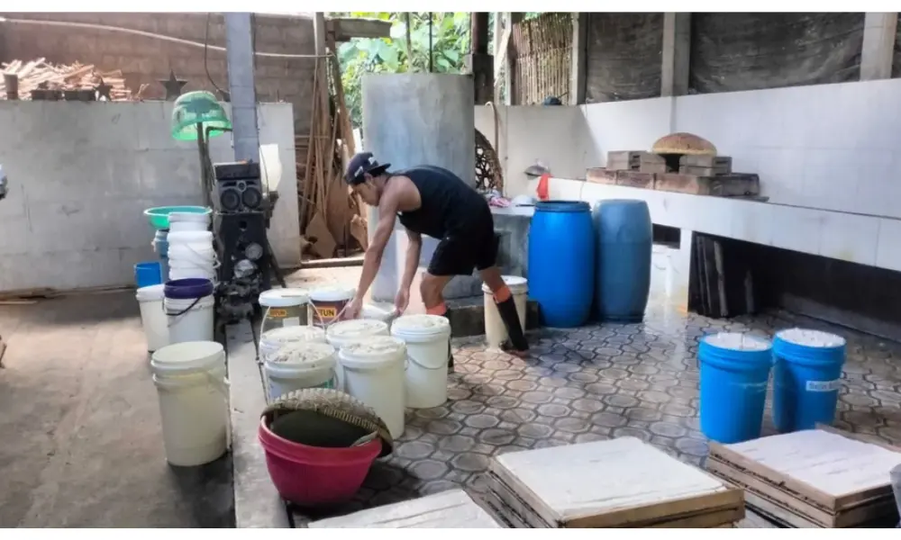 Perajin Tahu di Kulon Progo Bertahan di Tengah Kenaikan Harga Kedelai dan Biaya Produksi