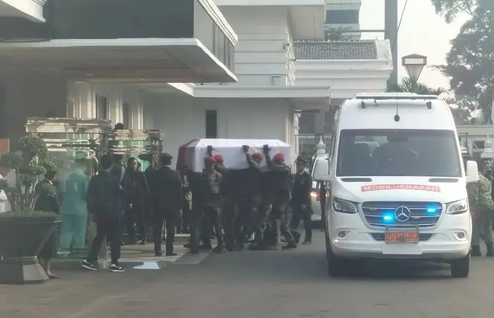Jenazah Ryamizard Ryacudu Tiba di Kementerian Pertahanan untuk Penghormatan Terakhir
