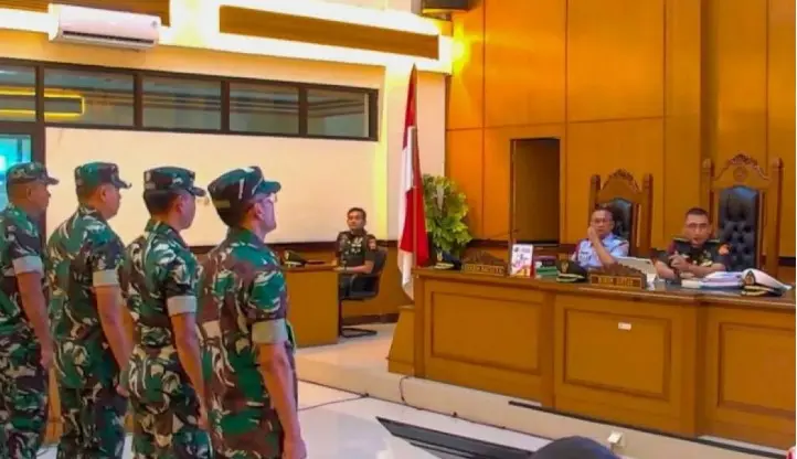 Empat Personel TNI Dituntut 2,5 Tahun Penjara dalam Kasus Penyiraman Air Keras terhadap Andrie Yunus