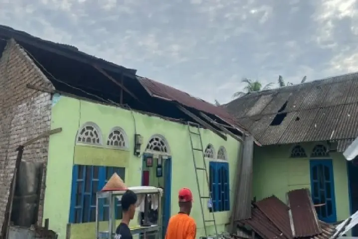 Cuaca Ekstrem Terjang Sumut, Sebanyak 20 Rumah Rusak Berat di Serdangbedagai
