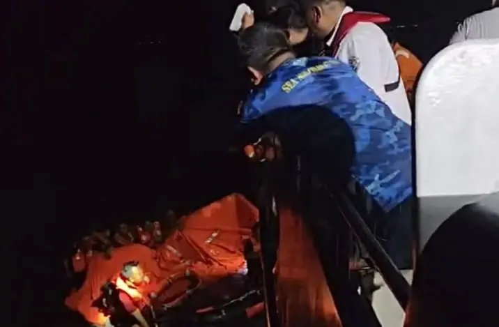 KSOP Batam Selamatkan Sembilan Awak Kapal MV Golden Star 1 yang Tenggelam di Selat Malaka