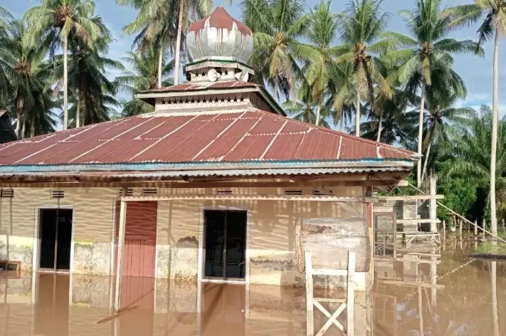 Hujan Deras Picu Banjir di Buol, Empat Desa Terendam dan Jembatan Putus