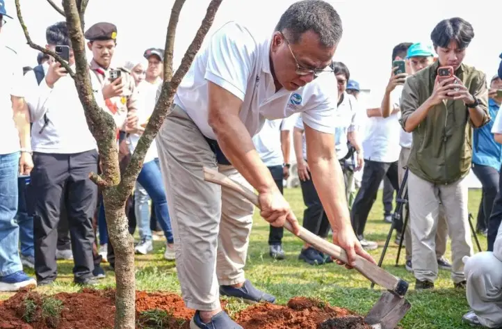 Menteri Lingkungan Hidup Targetkan Penanaman 2 Miliar Pohon untuk Cegah Banjir dan Perkuat Ketahanan Iklim