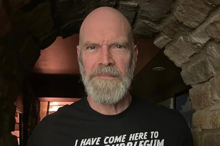 Aktor Tyler Mane Ungkap Diagnosis Kanker Payudara dan Ajak Pria Waspada Deteksi Dini
