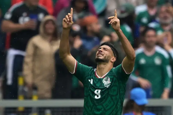 Raul Jimenez Menangis Usai Cetak Gol Perdana di Piala Dunia dan Antar Meksiko Taklukkan Afrika Selatan