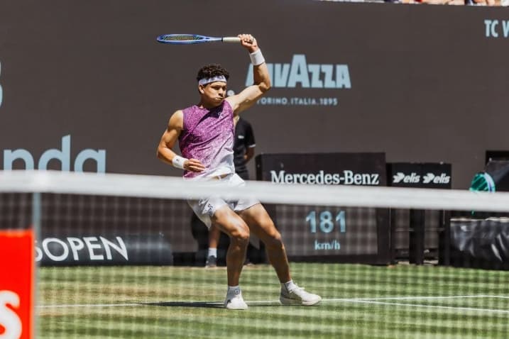 Ben Shelton Sukses Taklukkan Taylor Fritz dan Rebut Gelar Perdana di Lapangan Rumput Stuttgart