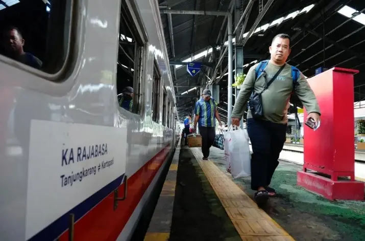 KAI Tingkatkan Kenyamanan KA Rajabasa dengan Kereta Ekonomi Premium Modifikasi Mulai 4 Juli 2026