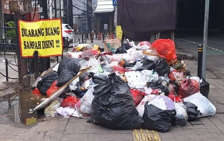 Buang Sampah Sembarangan di Jakarta Selatan Terancam Denda Hingga Rp500 Ribu