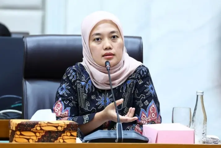 Komisi VII DPR Dorong BPOM Perkuat Pengawasan Air Minum Dalam Kemasan demi Lindungi Konsumen