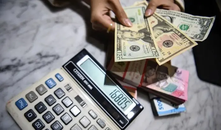 Penurunan Harga Minyak Brent Jadi Sentimen Utama Pergerakan Rupiah