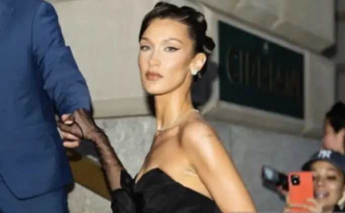 Bella Hadid Ceritakan Perjuangannya Menghadapi Kekambuhan Penyakit Lyme dan Dampaknya pada Kesehatan Mental