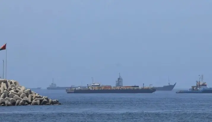 Oman Dilaporkan Peringatkan Eropa soal Rencana Pengenaan Biaya Melintasi Selat Hormuz
