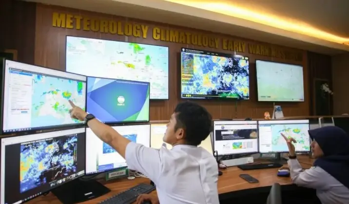 BMKG Prakirakan Mayoritas Wilayah Indonesia Berawan hingga Diguyur Hujan pada Sabtu