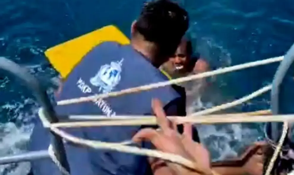 Nakhoda KM Ocean Three Ditemukan Selamat, Dua ABK Masih Dicari Tim SAR di Perairan Natuna