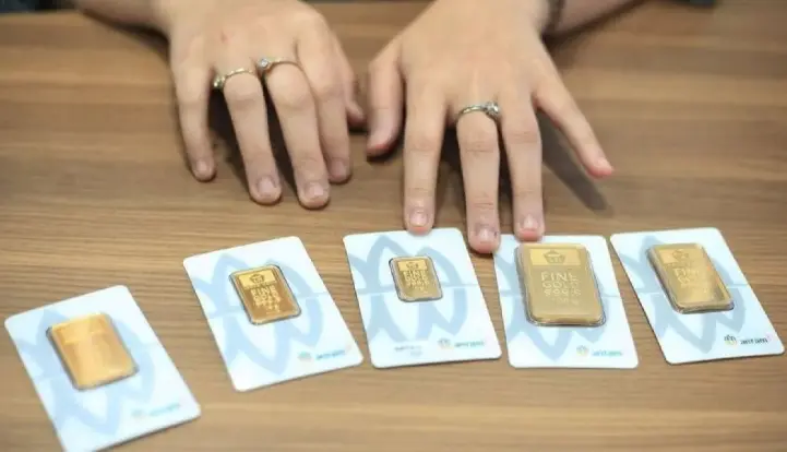 Harga Emas Antam Turun Rp15.000, Kini Menjadi Rp2,645 Juta per Gram