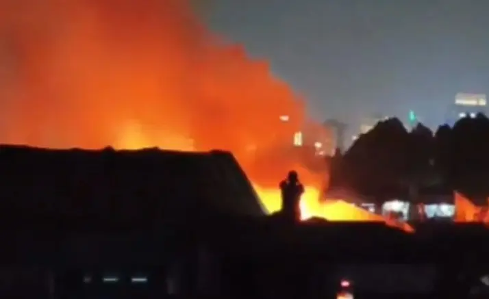 Lansia 81 Tahun Tewas dalam Kebakaran Rumah di Palmerah, Dugaan Sementara Akibat Listrik