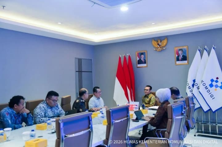 Wamenkomdigi Menyebut SDM dan Infrastruktur Jadi Kunci Mewujudkan AI Nasional Berdaulat