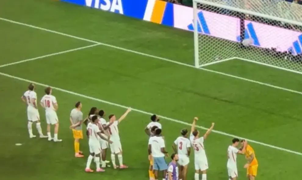 Inggris Rayakan Lolos ke Semifinal Piala Dunia 2026 dengan "Wonderwall" dan "Hey Jude"