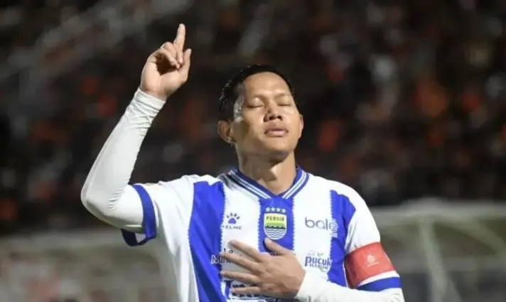 Adam Alis Menargetkan Persib Menjalani Musim Hebat di Kompetisi Domestik dan Asia