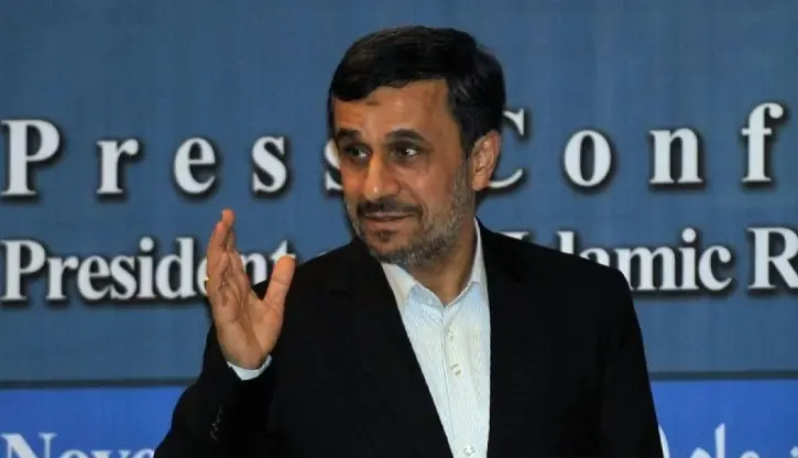 NYT Sebut Dugaan Mossad Rekrut Ahmadinejad untuk Gulingkan Pemerintah Iran