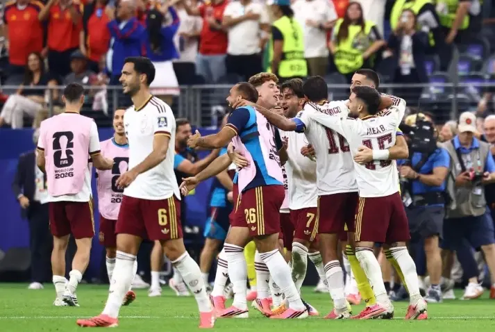 Luis de la Fuente Puji Penampilan Luar Biasa Spanyol Usai Singkirkan Prancis ke Final Piala Dunia 2026