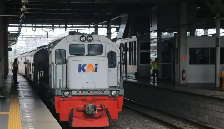 KAI Tambah Pemberhentian 13 Kereta Jarak Jauh di Jatinegara saat Konser Akbar Monas 2026