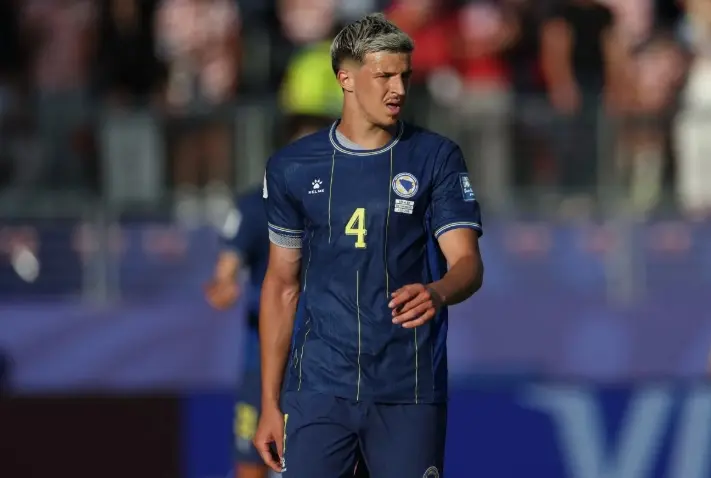 Leeds United Resmi Datangkan Tarik Muharemovic dari Sassuolo dengan Kontrak Lima Tahun