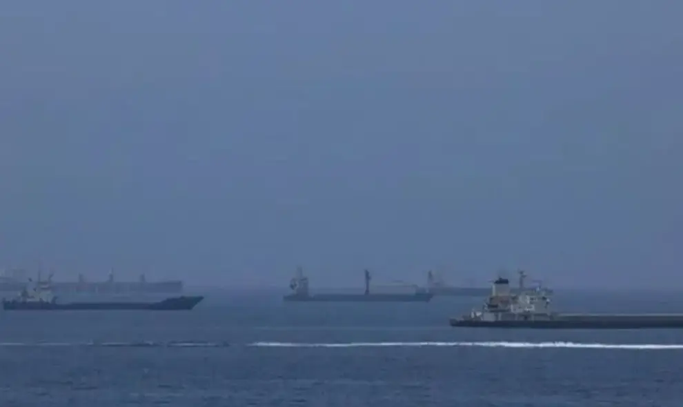 Iran Sebut Dua Kapal Alami Insiden Saat Melintasi Selat Hormuz Lewat Jalur yang Didukung AS