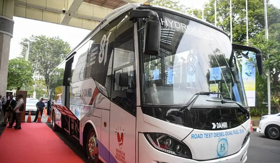 Bahlil Akan Bahas Pemanfaatan Hidrogen untuk Bus TransJakarta Bersama Pramono Anung