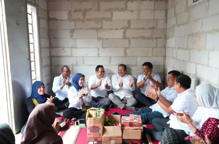 Danantara Perkuat Ekonomi Kerakyatan dengan Meninjau Langsung Pemberdayaan Nasabah PNM di Mojokerto