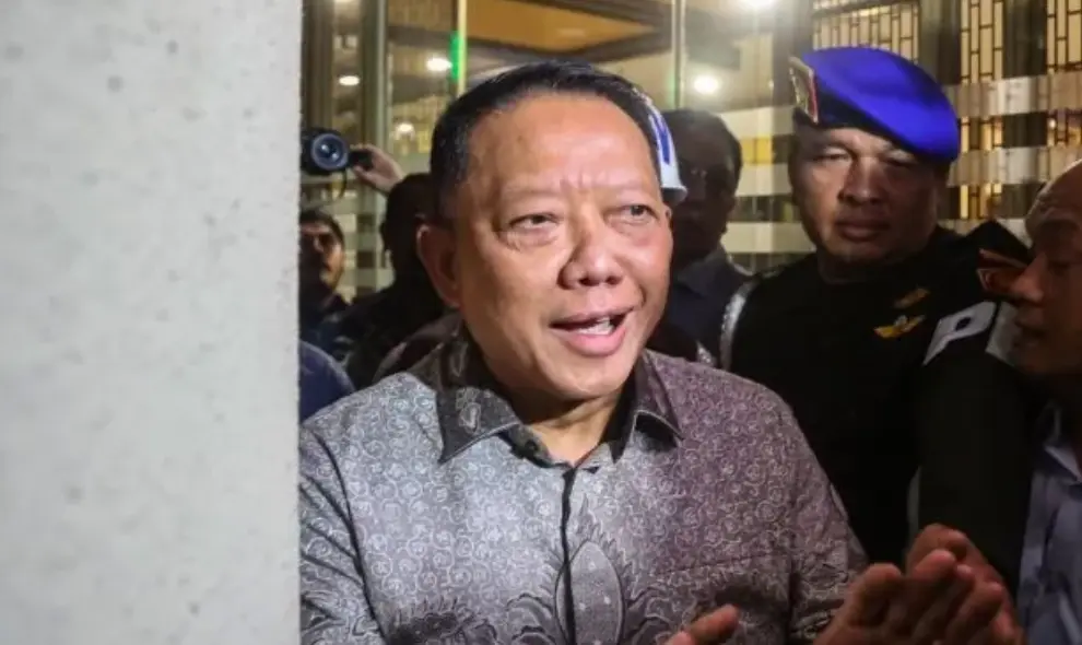 Pengacara Hotman Paris Hutapea memutuskan mundur dari posisinya sebagai kuasa hukum mantan Jaksa Agung Muda Bidang Tindak Pid