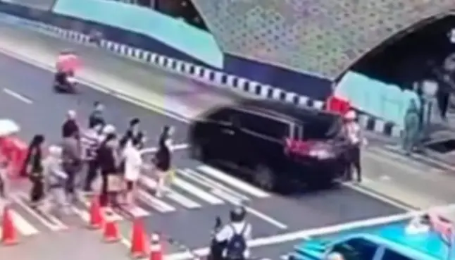 Polisi Pastikan Alphard Viral di Bundaran HI Milik Warga Sipil, Bukan Kendaraan Anggota Polri