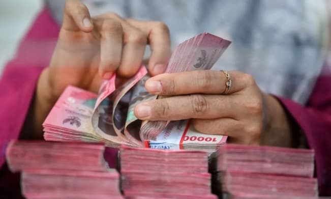 Rupiah Melemah ke Rp18.099 per Dolar AS pada Perdagangan Rabu Pagi