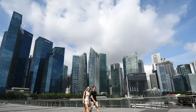 Singapura Gelontorkan Rp9,8 Triliun untuk Bantu Warga Hadapi Lonjakan Harga Energi