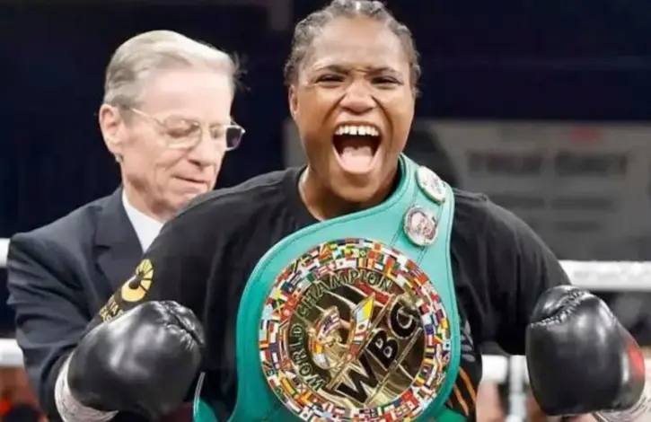 Juara Dunia WBC Caroline Dubois Resmi Memulai Babak Baru Bersama Tim Manny Robles