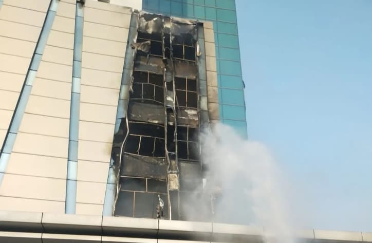 Kebakaran Melanda Hotel Pullman di Grogol Petamburan, Petugas Berhasil Kendalikan Api