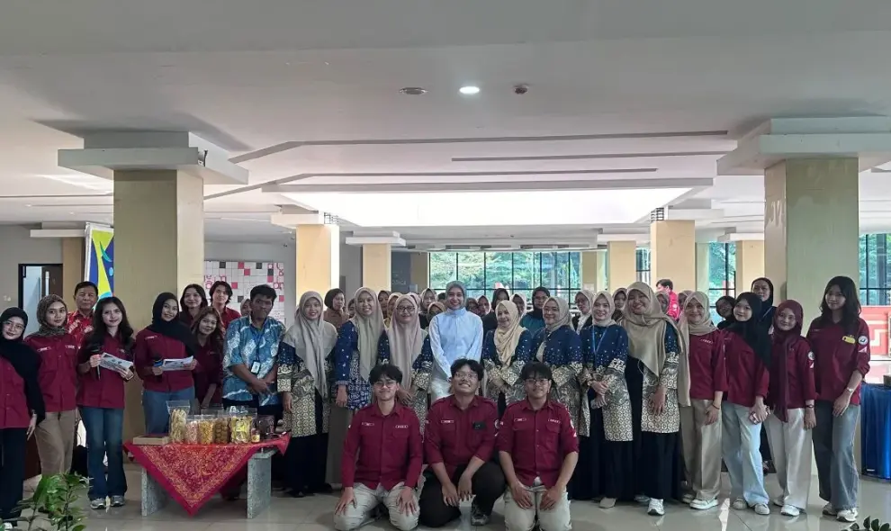 PNJ Edukasi Ibu Rumah Tangga di Sumedang agar Melek Keuangan Digital Berbasis Syariah