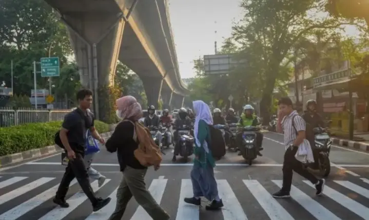 Koalisi Pejalan Kaki Nilai Zebra Cross Lebih Mendesak Dibangun Dibanding JPO di Jakarta