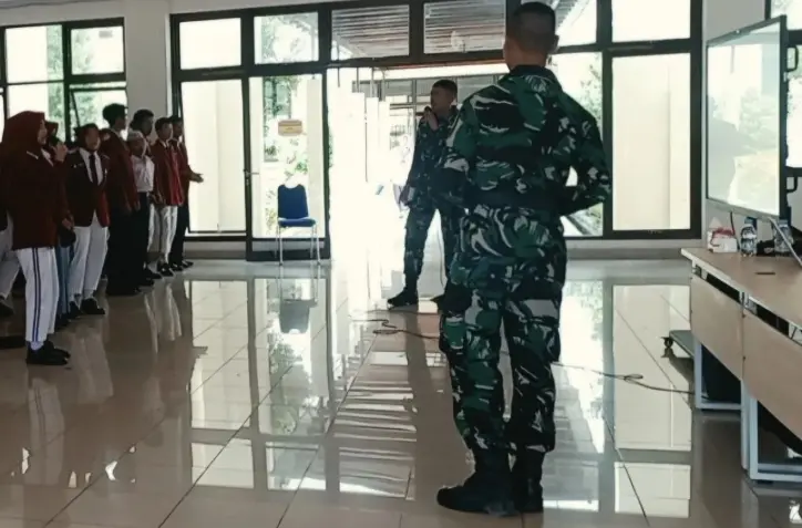 Taruna AAL Bekali Siswa Sekolah Rakyat 32 Natuna dengan Pendidikan Karakter dan Kedisiplinan