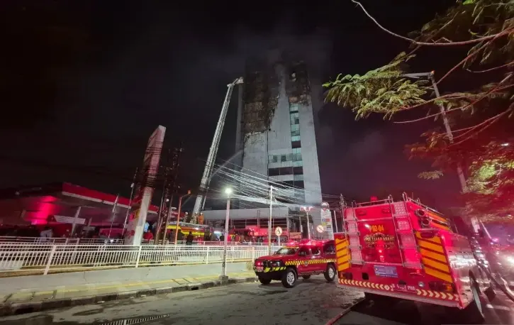 Kebakaran Melanda Lantai 11 hingga 16 Gedung Bapenda DKI, Satu Pekerja Berhasil Dievakuasi
