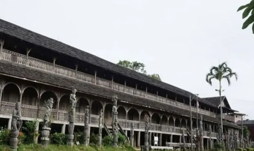 Kemenbud Perkuat Pelestarian Lamin Mancong sebagai Monumen Harmoni Budaya di Kalimantan Timur