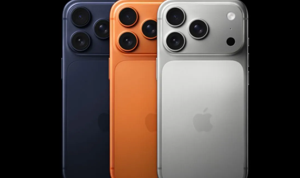 Apple Dikabarkan Bakal Menaikkan Harga iPhone 17 dan Memangkas Produksi hingga 30 Persen
