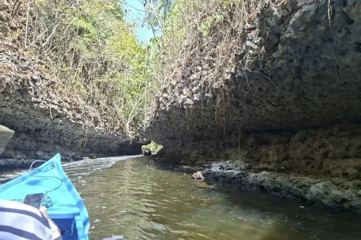 Perahu Listrik Mendukung Wisata Ramah Lingkungan di Karst Rammang-Rammang
