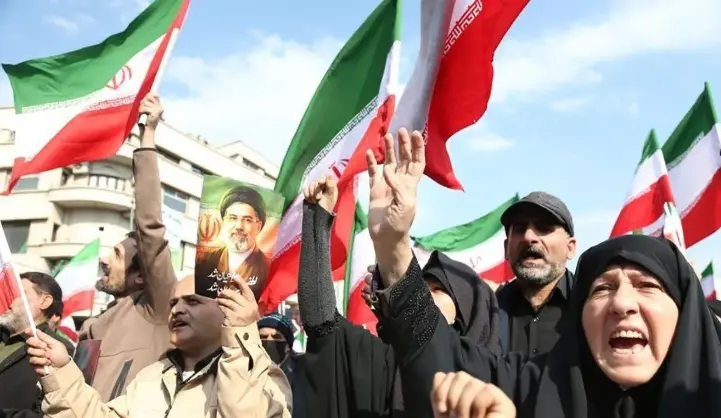 Pemimpin Tertinggi Iran Menunjuk Enam Komandan Militer Baru di Tengah Ketidakpastian Kawasan