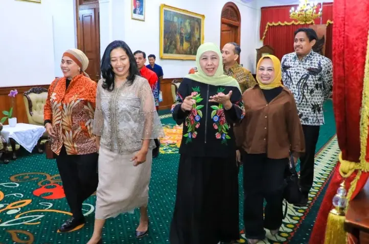 Khofifah Dorong IKA Unair Perkuat Jejaring Global untuk Buka Kolaborasi Strategis